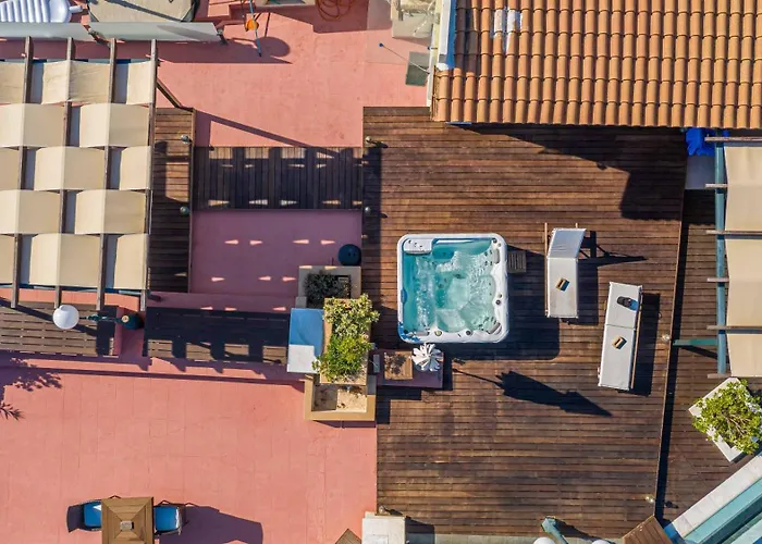Livas Corinth Rooftop Seaview Apartment